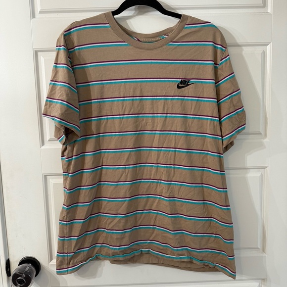 Retro Nike Men's Brown Striped Short Sleeve Tee - Picture 1 of 4